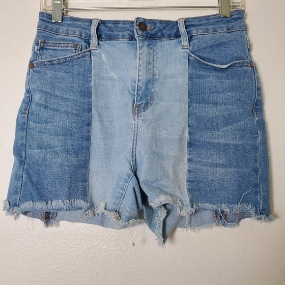 Judy Blue Women's Two Tone Distressed Stretch Denim Jean Shorts Jorts - Picture 3 of 13